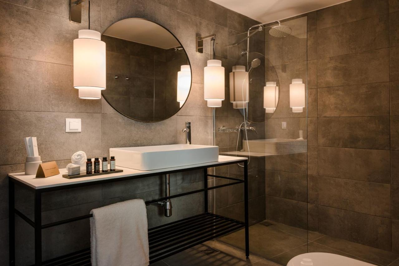 The Rock Hotel สเกียธอสทาวน์ ภายนอก รูปภาพ
